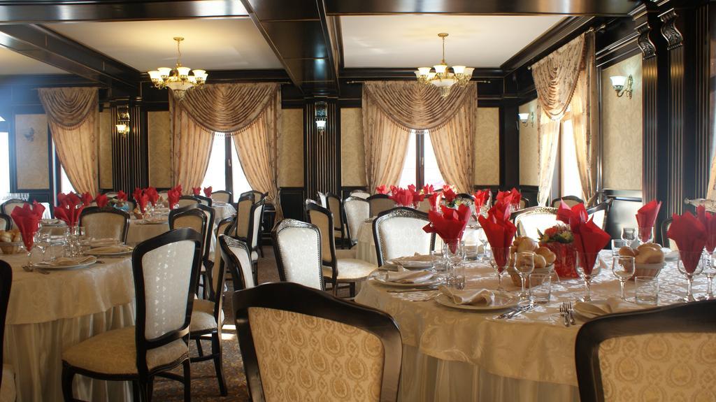 Valea Lupului  Hotel Premier Class מראה חיצוני תמונה