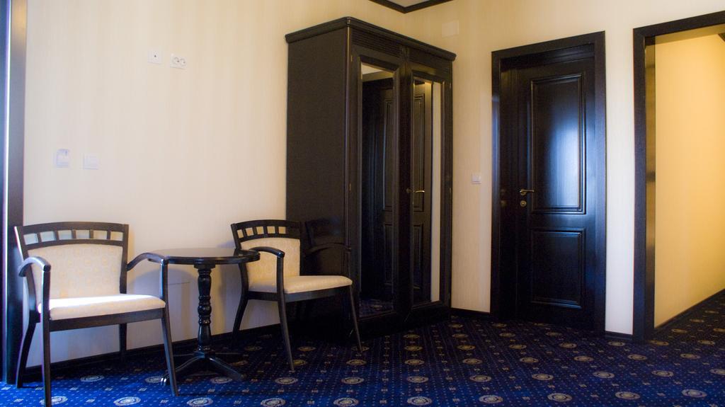 Valea Lupului  Hotel Premier Class מראה חיצוני תמונה